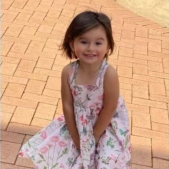 LIKE THIS LISTING TO BE NOTIFIED OF LIVE - Picture 2 of 10